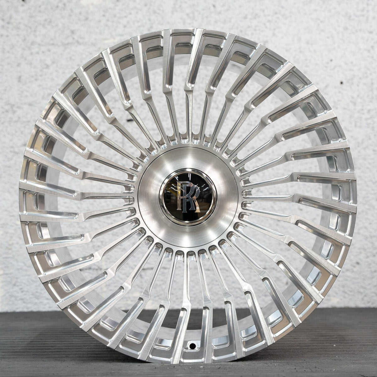 Urban X Vossen 26" UV5 Forged Wheel, alternate product view 2
