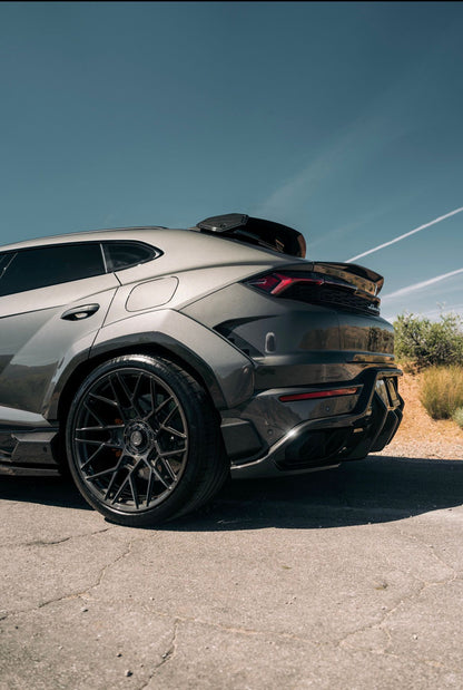Lamborghini Urus SE Carbon Fiber Widetrack Program, alternate product view 4