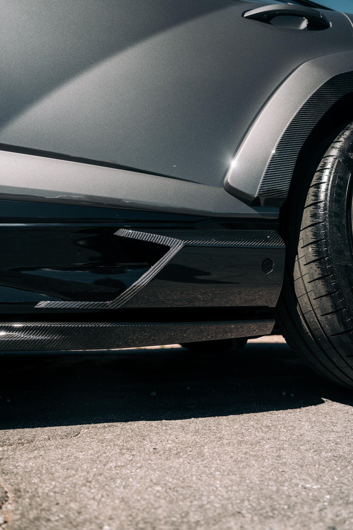 Lamborghini Urus SE Carbon Fiber Widetrack Program, alternate product view 3