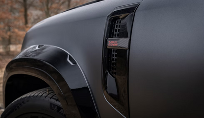Defender XRS Gloss Black & Visual Carbon Fiber Side Vents